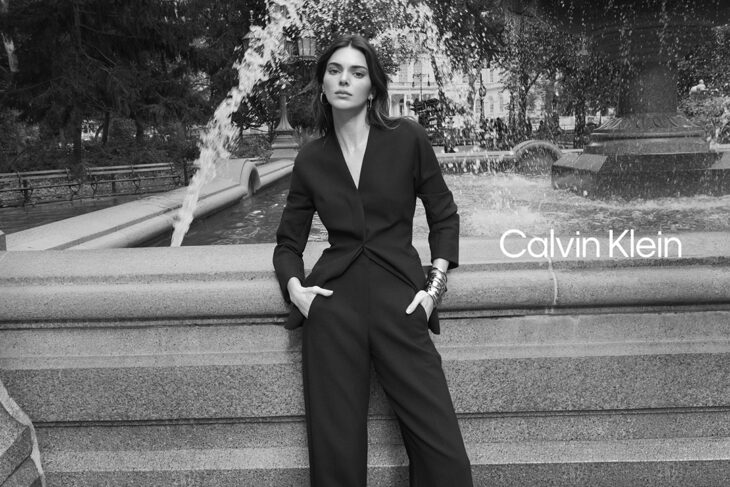 CalvinKlein prezintă noua campanie Womenswear Primăvara 2024, cu Kendall Jenner în rolul principal